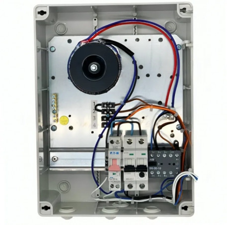 Electrical box for filtration and 300 W spotlight with 4 to 6 A circuit breaker